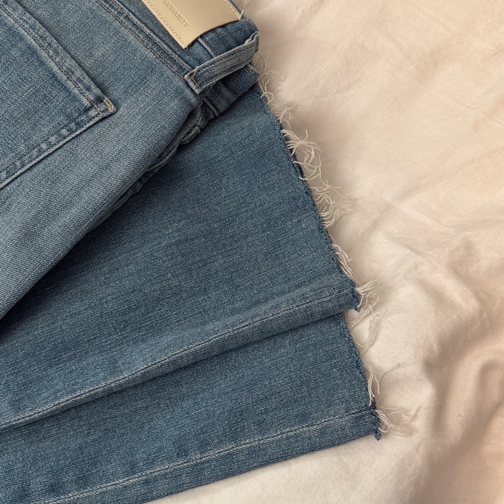 LIKE NEW Citizens of Humanity Isola Cropped Flaired Jeans - Picture 9 of 9